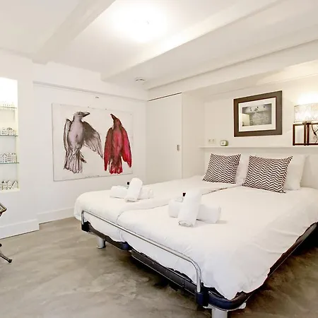 Renovated Studio In Canal House