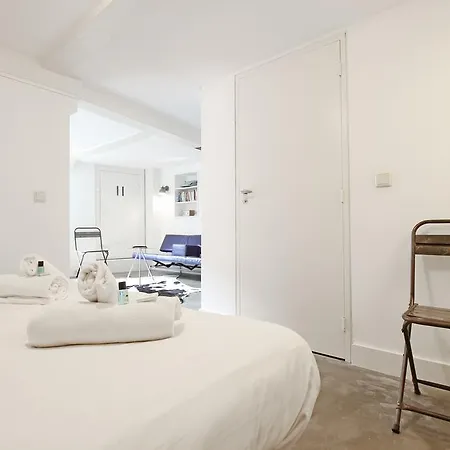 Renovated Studio In Canal House B&B