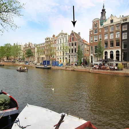 Renovated Studio In Canal House B&B