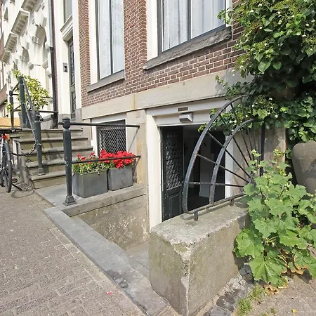 Nocleg ze śniadaniem Renovated Studio In Canal House