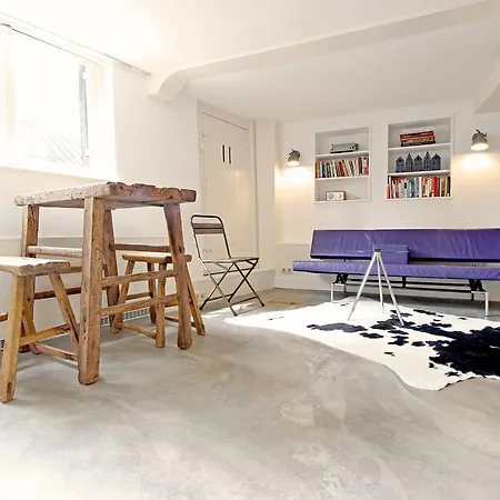 Renovated Studio In Canal House 3*